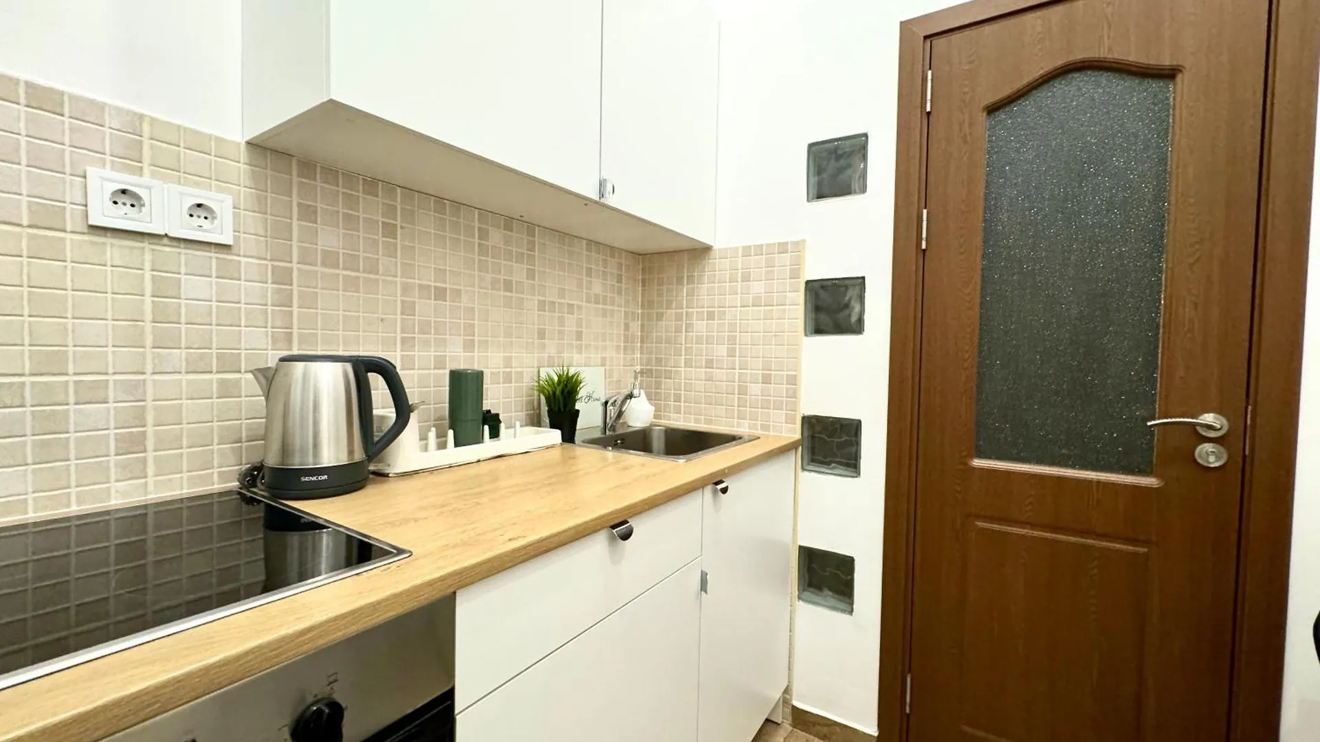 Nepszinhaz Apartment With Ac Budapeste